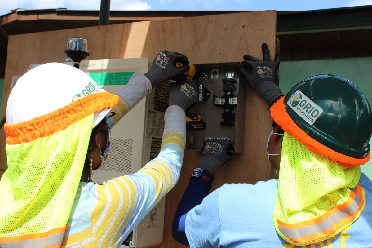 GRID's tweet photo. This cohort of all-women solar installation trainees in Nicaragua completed their 5-week IBT 200 program in March of this year. Our latest cohort just started this past week. We wish you all the best, new trainees! #GRIDAlternatives #IBT200 #womeninsolar #Nicaragua https://t.co/VgXLV6hJuO