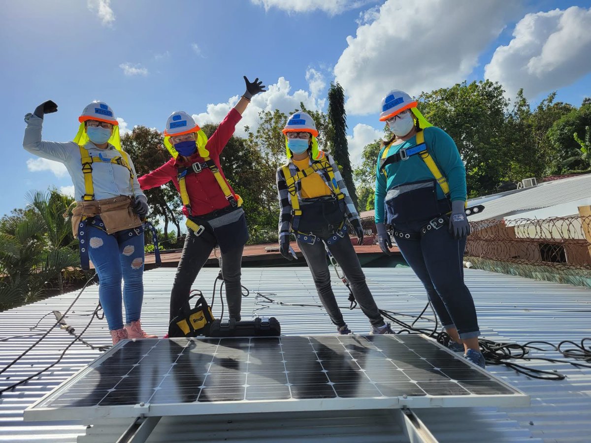 GRID's tweet photo. This cohort of all-women solar installation trainees in Nicaragua completed their 5-week IBT 200 program in March of this year. Our latest cohort just started this past week. We wish you all the best, new trainees! #GRIDAlternatives #IBT200 #womeninsolar #Nicaragua https://t.co/VgXLV6hJuO