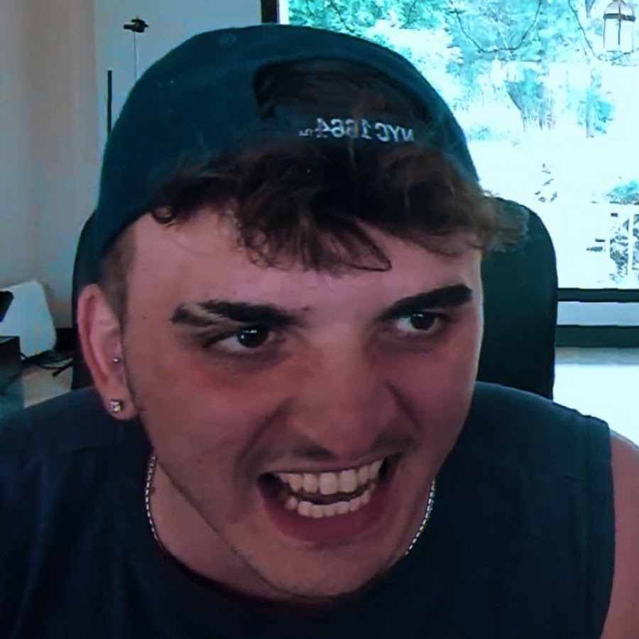 ¡Ay boluda que lindo que es coker!

El <a href="/c0ker_/">Coker</a>