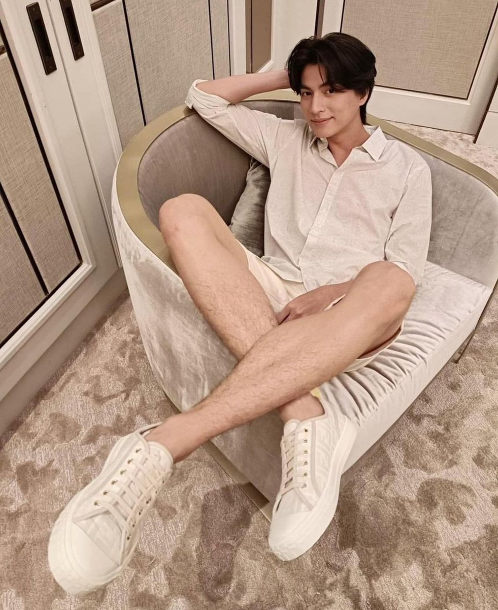 Star97844451's tweet photo. Gulf morning sunflower 🌻💚 Happy Saturday 🥰🤗 Have a blessed day my boy 😇🙏 take care..💚
#GulfKanawut 
@gulfkanawut 
#กลัฟคณาวุฒิ https://t.co/nlOIOn8j73