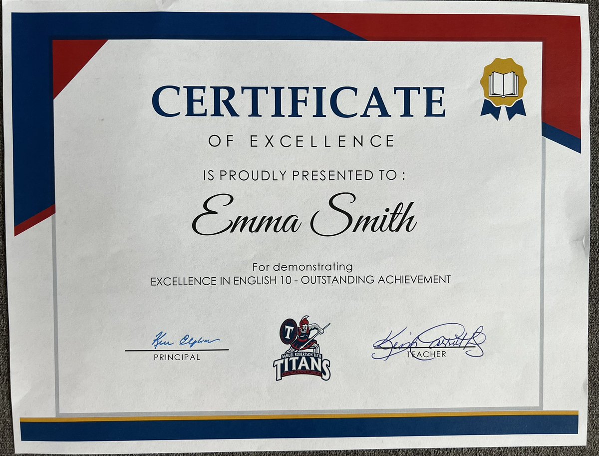 emma_smith_2024's tweet photo. Received an award of excellence and outstanding achievement for all my hard work in English 10. 🏆 https://t.co/rosK76fhNr