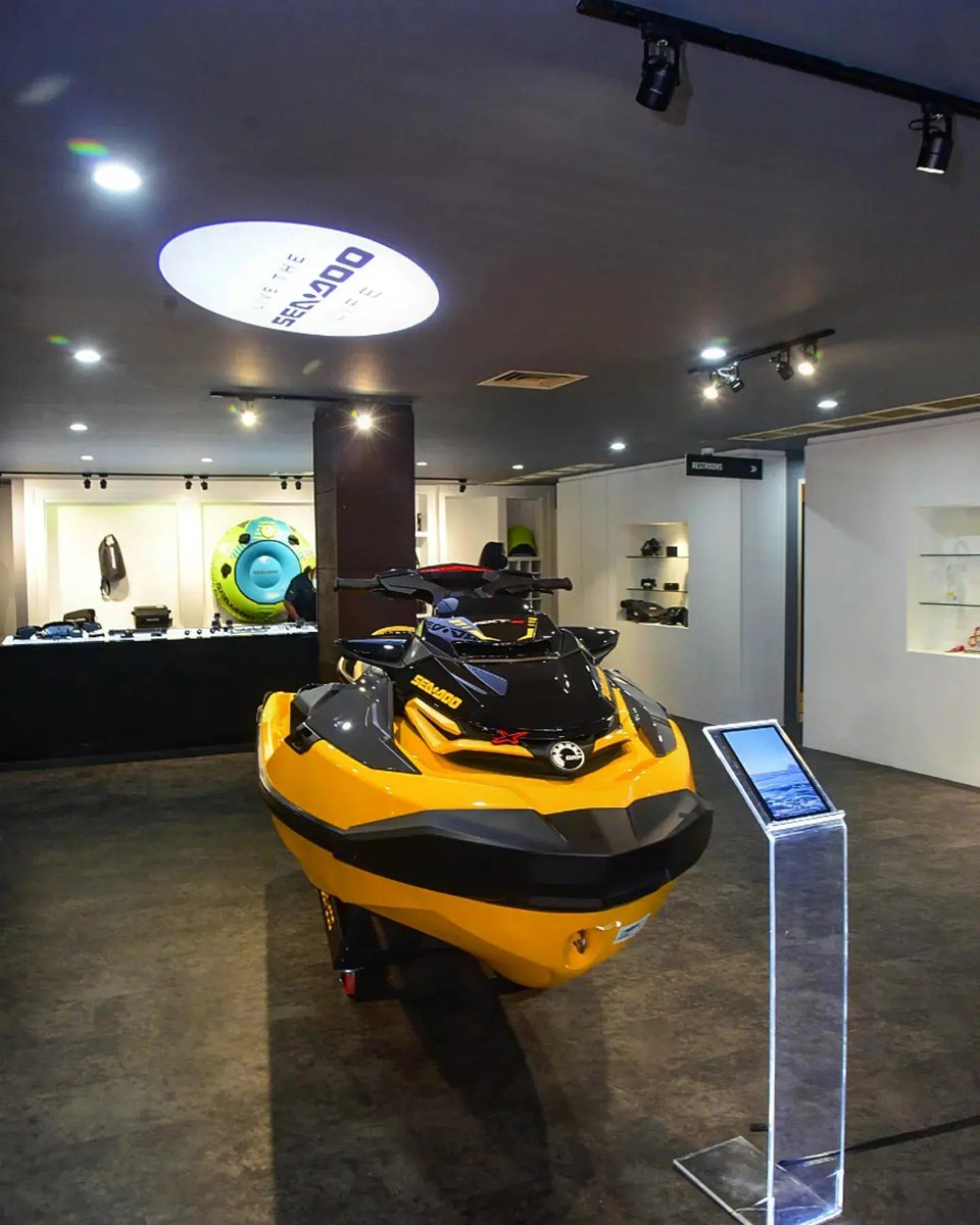 brpindonesia's tweet photo. Highlight your #seadoolife on the roof 🏝️🌊
#seadooindonesia #brpindonesia #rxtx300 #seadoo #jetski #watercraft #seadoorxt #indonesia #dealer #jakarta #pondokindah #watersport https://t.co/cXHBNqnQ80
