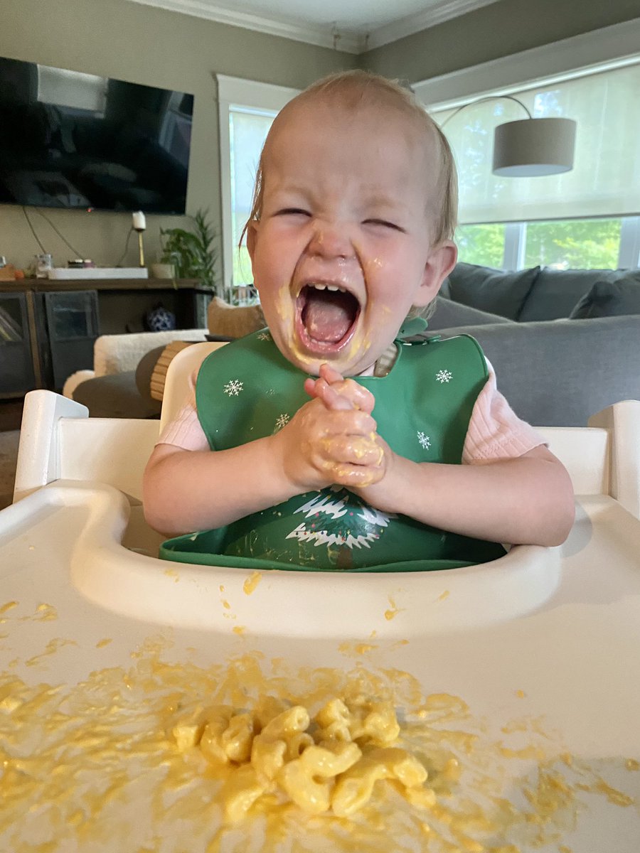 ashvanallen's tweet photo. @TheRealHoarse Enjoyed watching my daughter LOVE eating Mac and cheese. The simple moments in life are so special. https://t.co/PqjrzMo3HO
