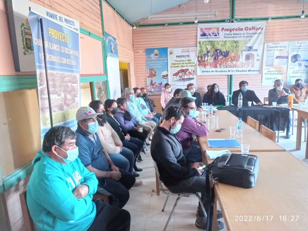 Alcalde <a href="/armandofloresj2/">Armando Flores</a> destacó acuerdo alcanzado entre vecinos de La Verbena, comunidad de aguas y autoridades, el que permitirá modificar el proyecto de entubamiento del canal Compañía,y así resguardar la flora y fauna del lugar. #VallenarAvanza
