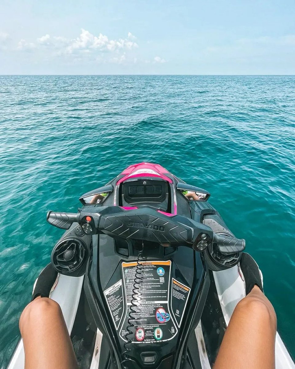 brpindonesia's tweet photo. #SeaDooLife means getting outside, making waves, enjoying life and the thrill of adventure. @awkarin knows how to feel it 🏝️🌊

#seadooindonesia #adventure #sea #lifestyle #explore #beach #ocean #island #jakarta #gtx300 #godspeed https://t.co/W9AL3p1By3