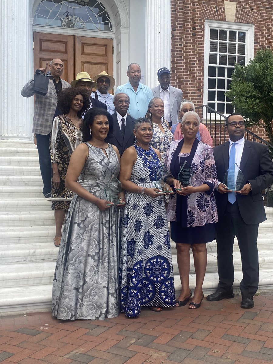 itsDyesheena's tweet photo. Such an empowering night to be around so many incredible people. Congratulations to all the inductees of the Indispensable Role of Blacks at JHU, especially my boss and inspiration Dr. Golden! @JHM_ODIHE https://t.co/D2oapJki16
