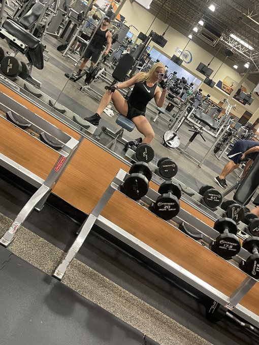 Gym life 😎 https://t.co/FZGDopAWGC<a href="/tag/shots"class="tags"><span>#shots</span></a>