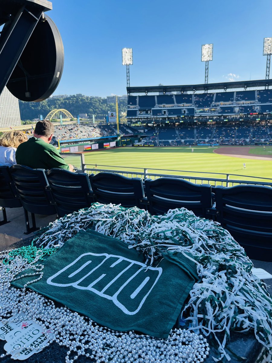 OHIOAlumni's tweet photo. Bobcats at the Ballpark - Pittsburgh with the Pittsburgh Alumni Network 🐯⚾️! We are having a ball! Thanks to the @Pirates for a great game and a great event! #OHIOtakeover https://t.co/WGImQUS6iX