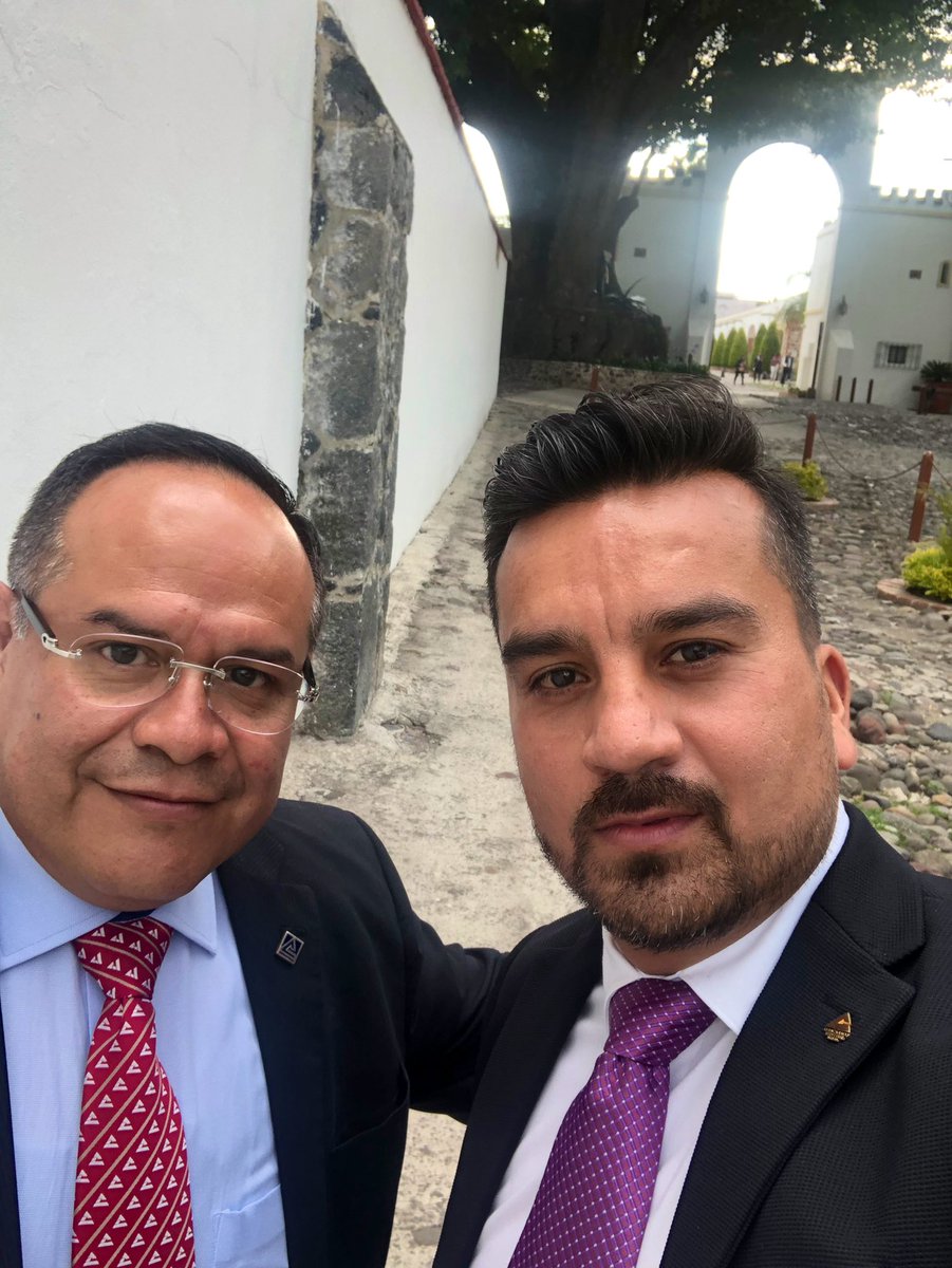 sabas_rico's tweet photo. Muchas felicidades a @CoparmexTex por su 13vo Aniversario y por las atenciones a nuestro Presidente de @CANACOTexmeluca @IxtlapaleRaul. También mi reconocimiento y admiración para  @jpcastanon un gusto conocerlo. https://t.co/9POLK7R43w