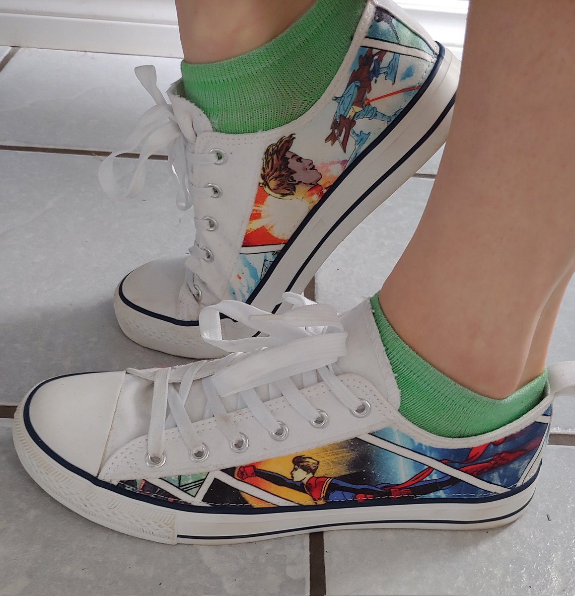 TaraFurnemont's tweet photo. I suppose this post could use some hashtags...C'mon twitter, where's the edit button?! lol
#CaptainMarvel #HappyLittleThing #SweetKicks #Supermom https://t.co/UL4ykuGx4Y