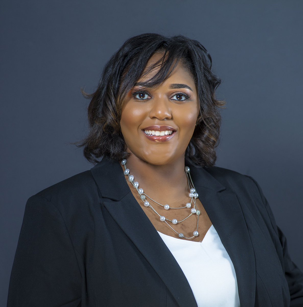 Dr. Gheni Platenburg (<a href="/G_Platenburg/">Gheni Platenburg-Lewis, Ph.D.</a>), from Auburn University, focuses on the intersection of Black identity &amp; media, which includes the historic &amp; contemporary Black Press, pop culture &amp; racial impact on journalistic decision-making, identity negotiation &amp; newsroom experiences 🥳