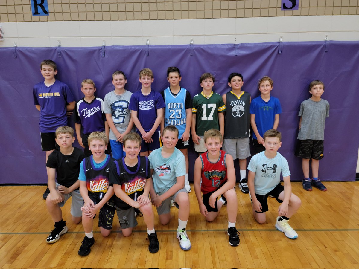 spencertigerbb's tweet photo. Great week of youth camp finished up today! Kids learned, competed, and had fun! https://t.co/L9rYXMrNin