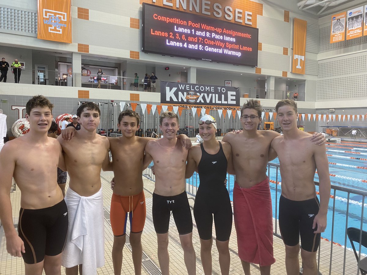 Friday night finals Y’all! 💛🖤🧡 #goodtimesfasttimes UT #Knoxville