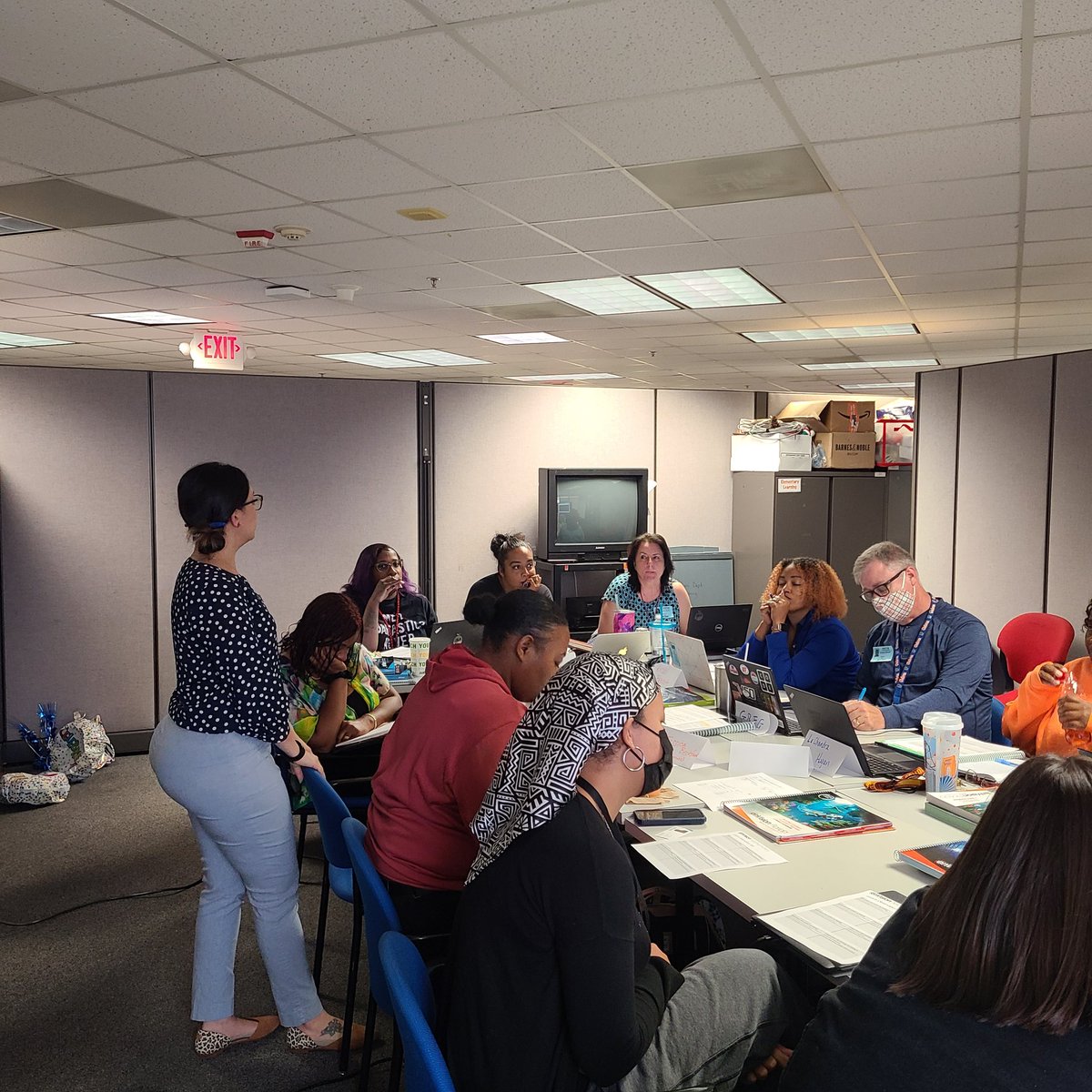 JessicaBeckfor3's tweet photo. Two great sessions preparing our Secondary Math TLFA members for Seasons of learning. #SummerSOL-VIII
@BrowardMath @evans_ame @segarrac https://t.co/RZph1LBVIQ