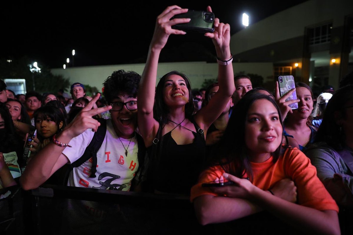 dosutep's tweet photo. Live performances are a highlight of Minerpalooza! π
What's been your favorite performance so far? β¨
Remember to save the date. Friday, September 2 will be here before you know it! π
#Minerpalooza
#UTEPEvents
#GoMiners
#UTEPLife https://t.co/5dEHzecWol