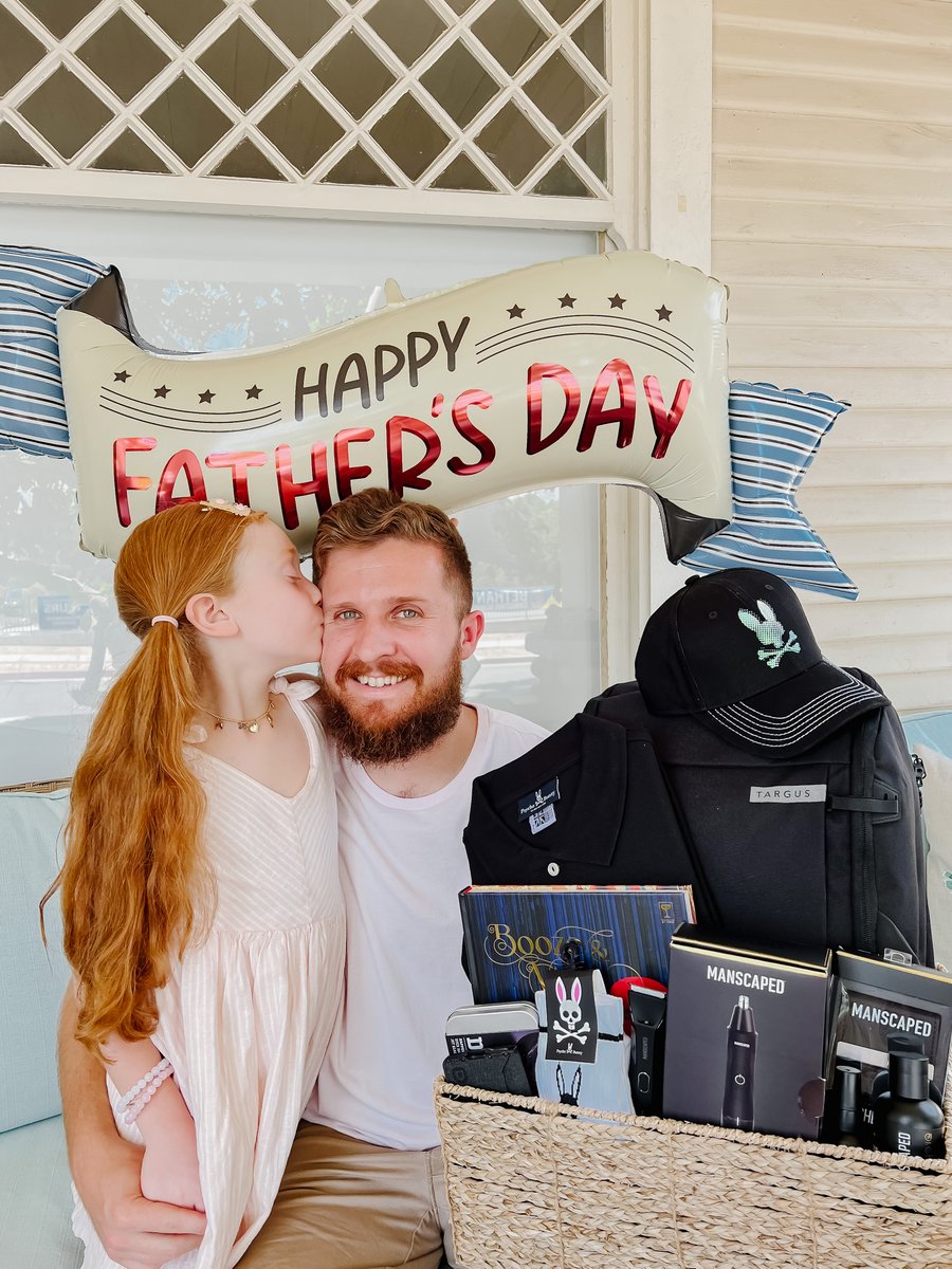 Celes_Tea's tweet photo. All of these things are goodies that every dad would love and you can enter to win a Father’s Day bundle of your own!
#sponsored #CelebrateDadBBxx
https://t.co/K6s5uGoXwt https://t.co/PUTrdbb2Eq