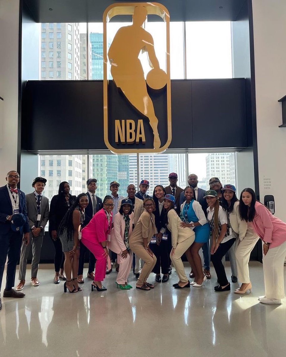 WOP Fridays Summer Edition
Our Diamond, Victoree, got to go to New York to the NBA Headquarters for orientation of the NBA HBCU Fellowship. She is currently interning with the Oklahoma City Thunder. 
#wopfridays 
#wopfridayssummervibes