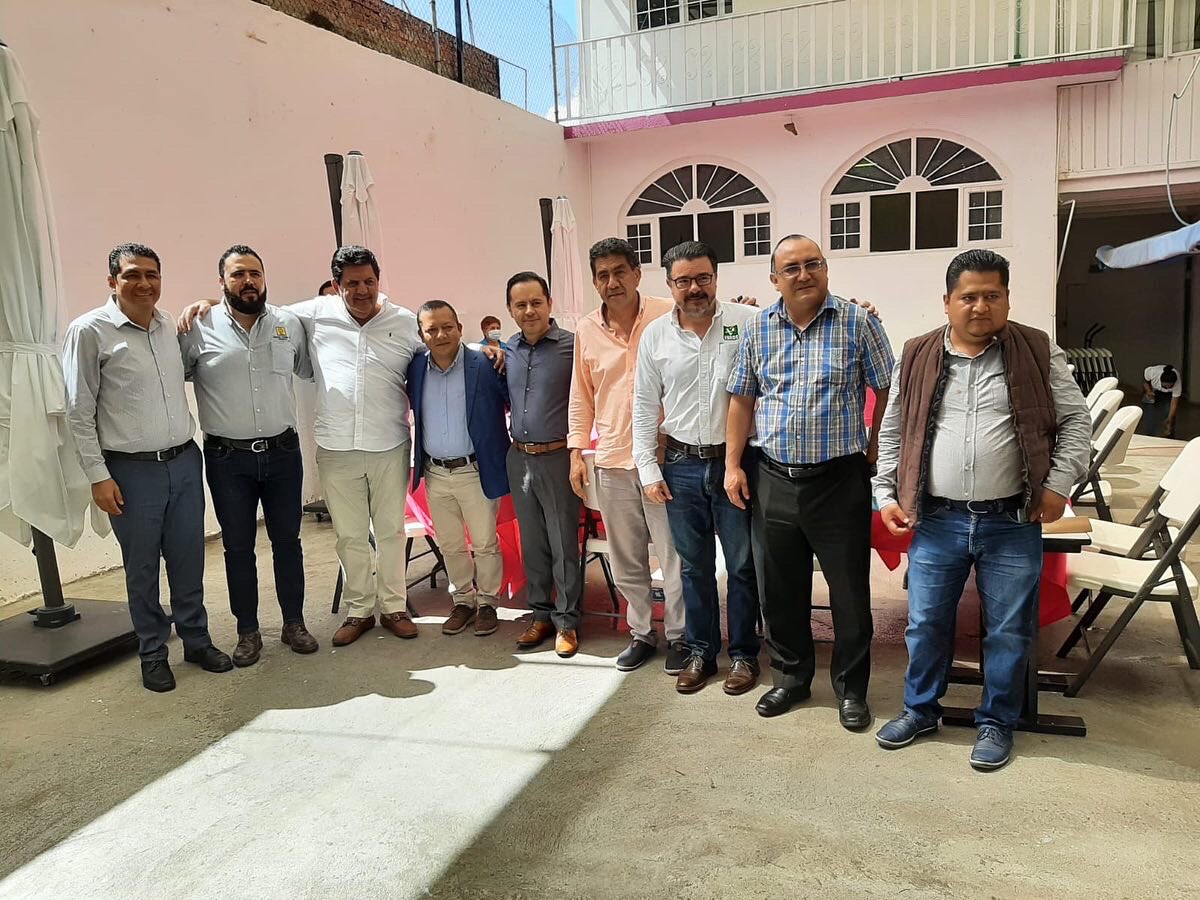 verdeguerrero_'s tweet photo. Nuestro dirigente Alejandro Carabias, asistió a la reunión de bienvenida como nuevo encargado de la Junta Local Ejecutiva del INE en Guerrero del Mtro. Donaciano Muñoz Loyola. 
Se trataron además, temas referentes al cambio de distritación federal y local. 
#GuerreroVerde https://t.co/1TYAgPzDVr