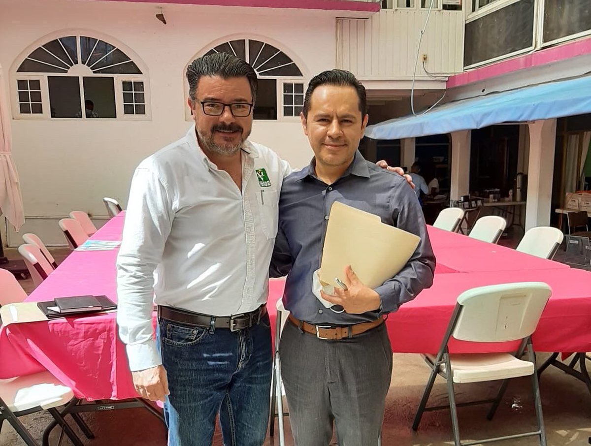verdeguerrero_'s tweet photo. Nuestro dirigente Alejandro Carabias, asistió a la reunión de bienvenida como nuevo encargado de la Junta Local Ejecutiva del INE en Guerrero del Mtro. Donaciano Muñoz Loyola. 
Se trataron además, temas referentes al cambio de distritación federal y local. 
#GuerreroVerde https://t.co/1TYAgPzDVr