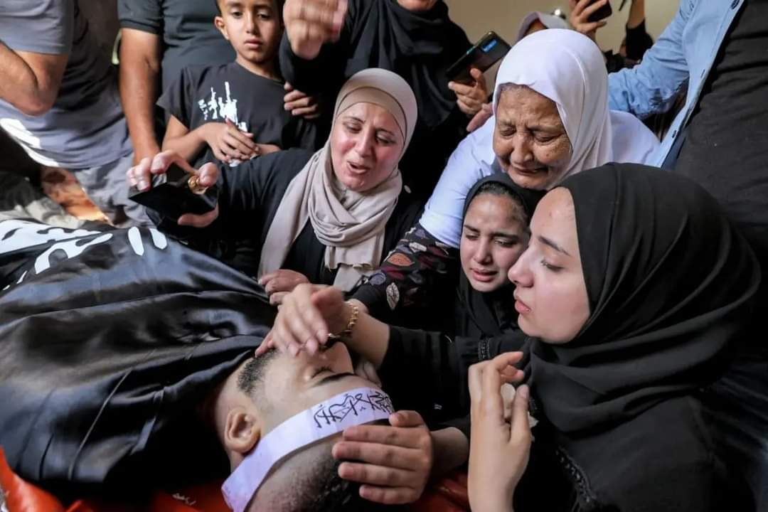 Innalillahi wa inna ilaihi roji'un

Penembakan brutal kembali dilakukan zionis terhadap pemuda Palestina!

Mereka adalah Yousef Salah (23), Leith Abu Srour (24), dan Baraa Lahlouh (24).

#LetsSavePalestine
#Palestination