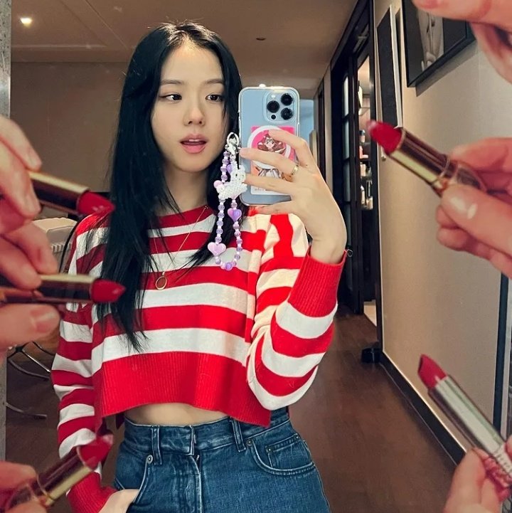 💒 —   𓈒  holaa somos un nuevo cc dedicado a jisoo en especial pero subiré vario tipo de cosas, por ahora solo hay una admin, subiré hilos y dinámicas <3