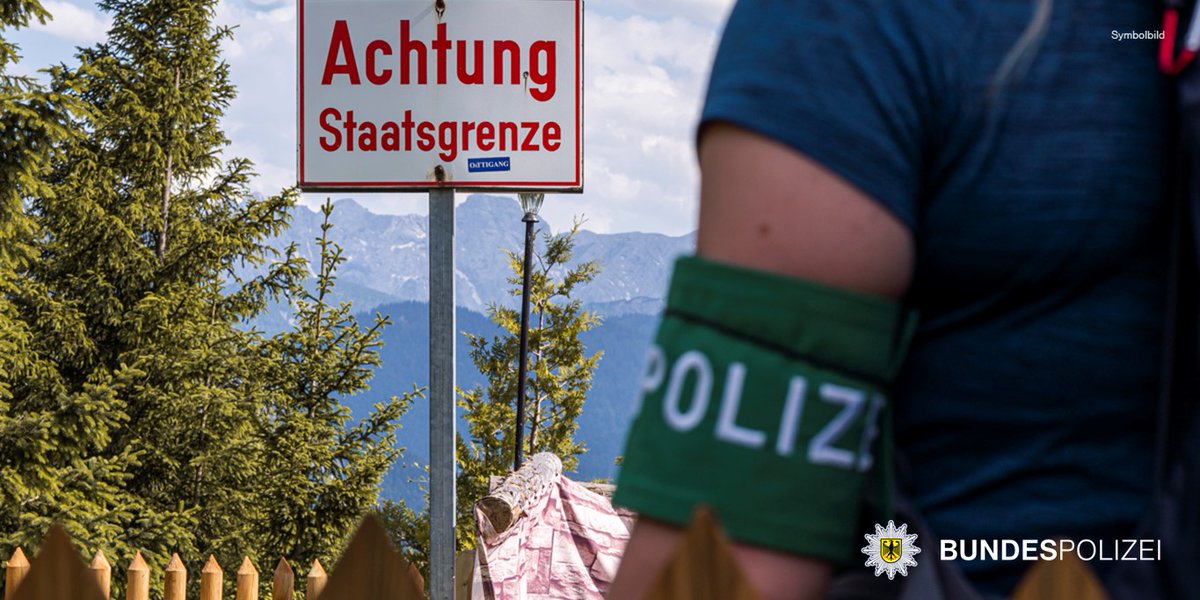 bpol_by's tweet photo. Sie planen eine Berg- oder Wandertour im grenznahen Raum zwischen 🇦🇹 und 🇩🇪 ?
🛂 Führen Sie stets ein gültiges Ausweisdokument mit sich!

Weitere Informationen finden Sie in unserer #Pressemitteilung vom 14. Juni:
👉 https://t.co/HOdMEldtUx

#G7 #G7GER #G7Elmau #Bundespolizei https://t.co/wr8QeNQsCp