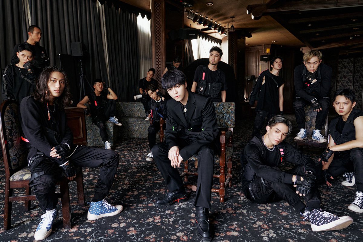 CHENLIN0NG's tweet photo. 220618 chen linong weibo update

… i believe that all success have paid off. all the work that we exerted behind-the-scenes, we have proven w our work …

full trans on p4!

chen linong’s <thunder> movie mv out now! 

🔗 https://t.co/wyPAMwQW9C

#chenlinong #陈立农 https://t.co/qdhTWBelbA