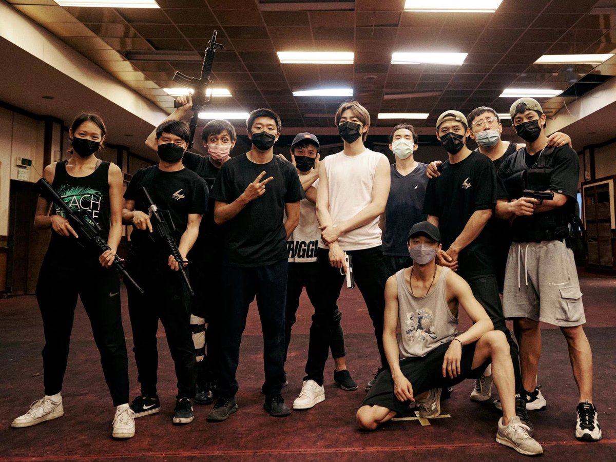 CHENLIN0NG's tweet photo. 220618 chen linong weibo update

… i believe that all success have paid off. all the work that we exerted behind-the-scenes, we have proven w our work …

full trans on p4!

chen linong’s <thunder> movie mv out now! 

🔗 https://t.co/wyPAMwQW9C

#chenlinong #陈立农 https://t.co/m5igvlV1eM