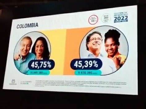 OjoAlFraudeCom's tweet photo. Se descubre el fraude. @CNNEE no debe por que tener la noticia ya lista con la misma información de #RegistraduriaResponda https://t.co/5CAjk5jA7k