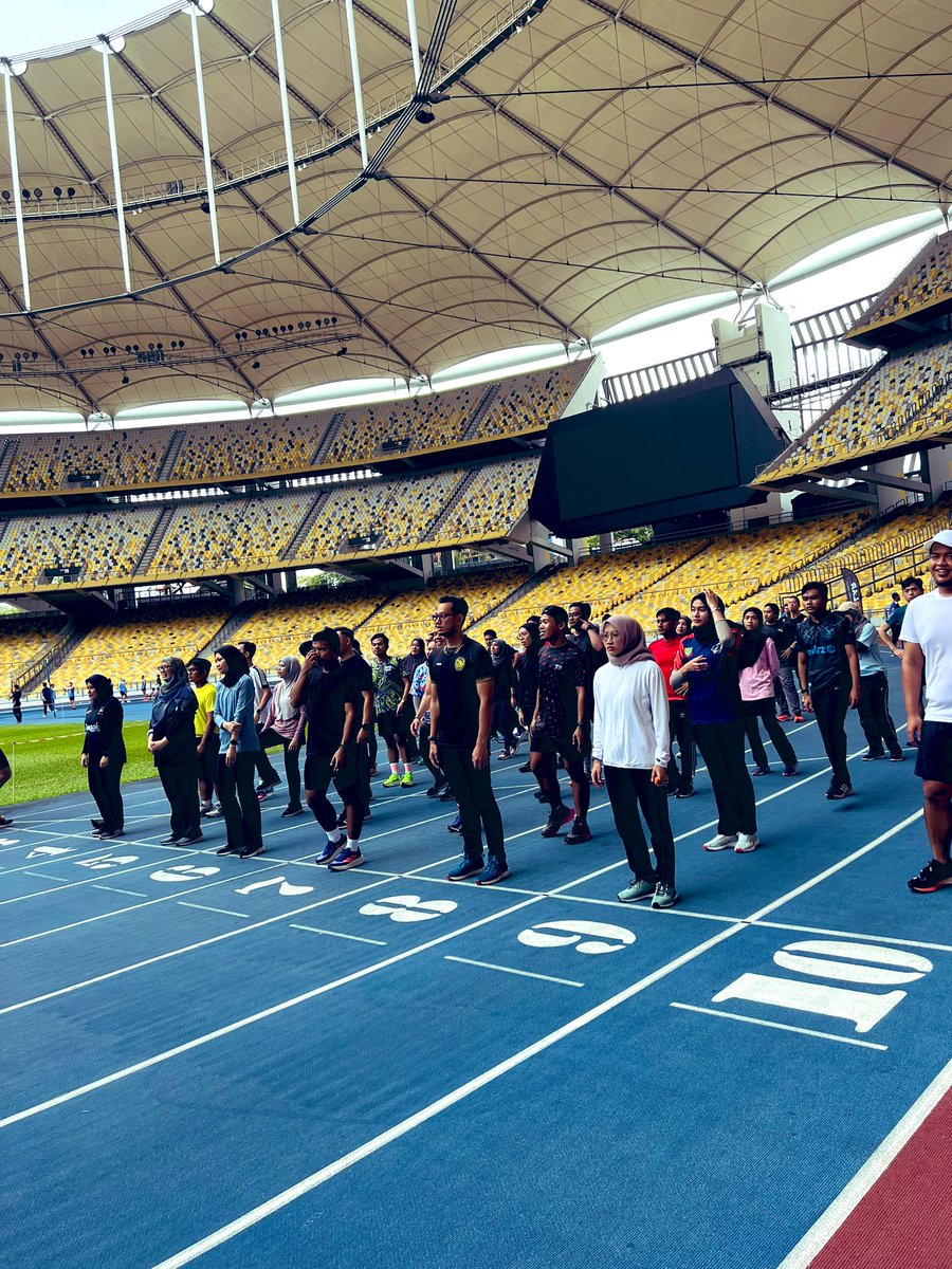 Mai Jellybeans tweet media