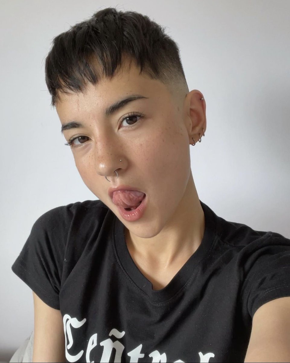 Lauren Mares (@chaoticbast) on Twitter photo 