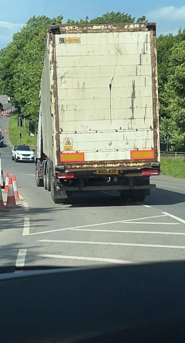 WalleysLorries's tweet image. And we quote: "Come out of the landfill with a load of sh¡t falling off it"
Friday 17 June 2022.
@StaffordshireCC @StaffsPolice @RoadPolicing @NewsNBC #secureload