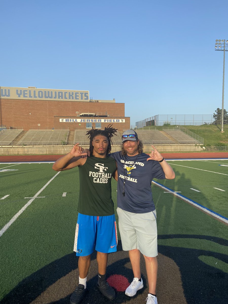 Happy to say I’ve received an offer from Graceland university!! Thank you <a href="/GracelandFB/">Graceland Football</a> <a href="/coach_wolfpack/">Kyle White</a> <a href="/coachmcquillan/">Coach McQuillan</a> <a href="/Recruit_SF_FTBL/">SF Wolves Football Recruiting #RecruitTheFE</a> <a href="/CoachTurner363/">Damon Turner</a>