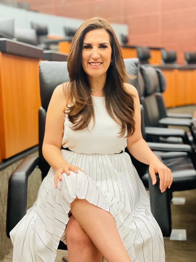 Dra. Kenia López Rabadán on X: Para ser feliz, debes amar lo que haces  ¡Gracias por compartir conmigo esta red de Twitter! Gracias por tus  comentarios, gracias por tu apoyo, gracias por