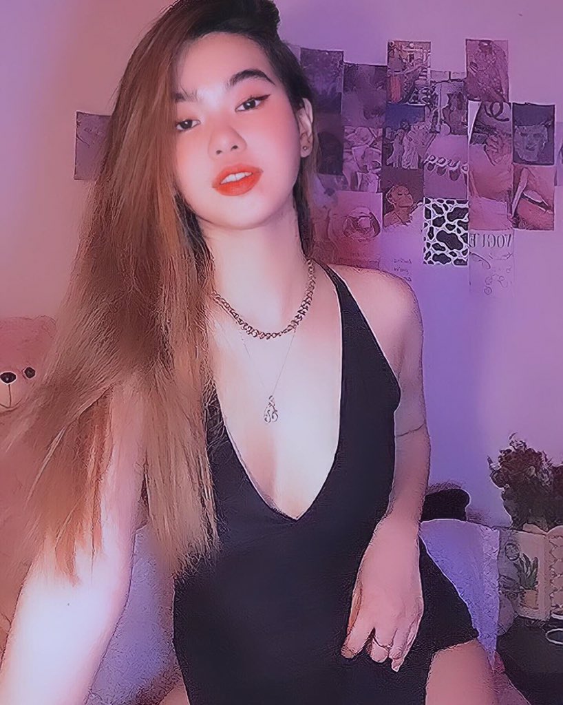 Anna55701623's tweet image. sino tinitigasan sakin jan ngayon bibigyan ko free nudes Retweet like for a nudes 299 pesos only❤️