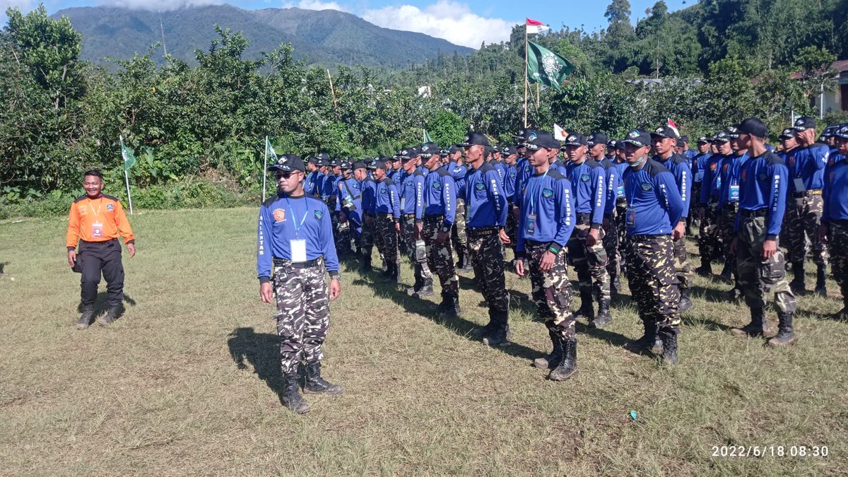 banserparakan's tweet photo. Diklatsus BAGANA BALANTAS Banser Satkorcab Temanggung di Larangan Tretep Temanggung. 
semakin kuat dan mantap berkhidmat di NU untuk Indonesia.
#BanserTanggapBencana
#BanserLalulintas
#AnsorTemanggung https://t.co/txt3nu0DQh