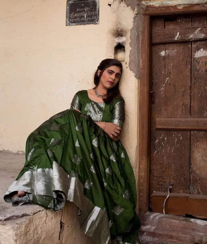 kashifAliAk's tweet photo. بہت مہنگی پڑتی ہے وہ محبت🔥

جہاں خود کو سستا کردیا جائے...!💔 https://t.co/pm7CK0drdl