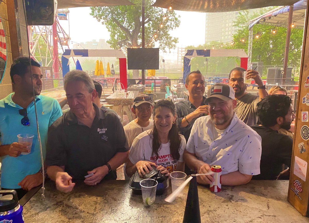 FlipCatLLC's tweet photo. Thanx @KMining1 for sponsoring the #BitBlockBBQ #bitcoin dinner tonight at @FerrisWheelers1 - even in the unexpected downpour!👏🤠 https://t.co/xERvBEYRoX