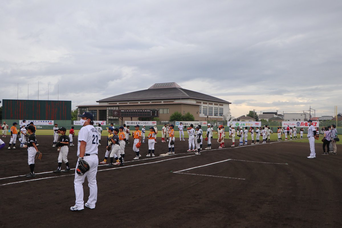 zennoh_sports's tweet photo. JA全農WCBF少年野球教室⚾️和歌山🍊

「投げ方の基本」講習です。荒木講師「いきなり上手にはならない。日々の積み重ねが大事。今日言った事をしっかり意識してやること」

#野球 #少年野球 #野球教室 #WCBF #和歌山県 #和歌山市 #全農 #荒木大輔 #里崎智也 #今岡真訪 #鈴木尚広 #子どもたちの夢を応援 https://t.co/3QZbCLU1h9