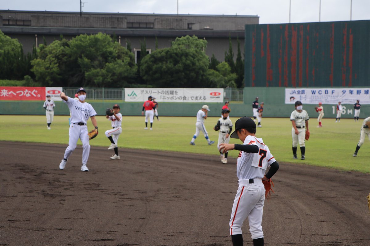 zennoh_sports's tweet photo. JA全農WCBF少年野球教室⚾️和歌山🍊

「投げ方の基本」講習です。荒木講師「いきなり上手にはならない。日々の積み重ねが大事。今日言った事をしっかり意識してやること」

#野球 #少年野球 #野球教室 #WCBF #和歌山県 #和歌山市 #全農 #荒木大輔 #里崎智也 #今岡真訪 #鈴木尚広 #子どもたちの夢を応援 https://t.co/3QZbCLU1h9