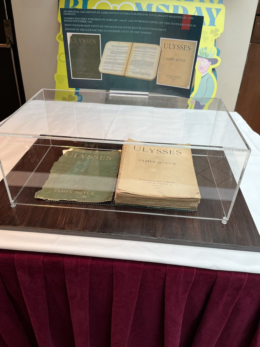 It has been a great #Bloomsday2022 celebration in #HongKong. We were delighted to show “100 years of Ulysses” by @RuanMagan at both the @fcchk & @AsiaSocietyHK. Thanks also to @EricWishart for displaying his 1928 edition of #Ulysses. Looking forward to #Ulysses101 @ShukyanL 👏