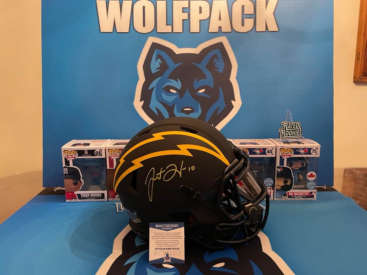 Spennymac84's tweet photo. @gfienberg17 Boltup⚡️⚡️⚡️⚡️Ahhwooo!!!! Wolfpack baby! https://t.co/XPCsCUKo3r
