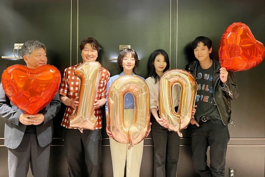 SoompiSpanish's tweet photo. La película “#Broker” de #IU, #SongKangHo y #KangDongWon supera el millón de espectadores en 10 días https://t.co/CgiepUQUPc https://t.co/L3igmPD8V7