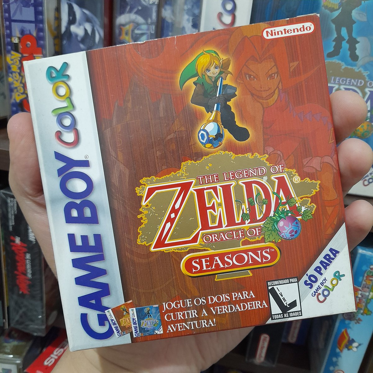 Vocetubeia's tweet photo. Nintendo Made in Brazil - Part 10: The Legend of Zelda - Oracle of Seasons by Gradiente Entertainment (GBC) #Nintendo  #nintendobrasil #nintendobr #gradiente #capcom #gameboy #gameboycolor #zelda #thelegendofzelda #oracleofseasons #nintendobygradiente https://t.co/QfgLjGtxLn