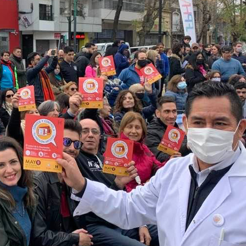 RadioKiwik's tweet photo. El Dr. Fortunato García Vásquez @DrFortunatoGV dialogó con Leo Medvedoff @Leomedvedoff en #DiagonalCNN
¡Te recomiendo que escuches esta Entrevista!
🎙️ https://t.co/gw3jbJNmQt
#CNNRadioLaPlata
👉 FM100.9
Aquí estamos!
#CNNRadioArgentina https://t.co/SOKzlEtvRG