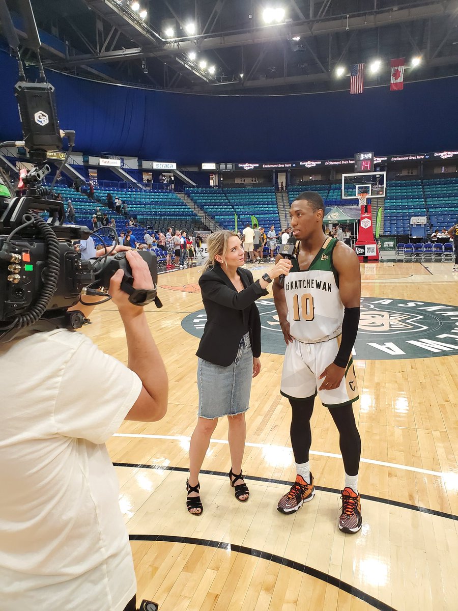 Tonight's Elam ender gets some camera time. @DevonteBandoo's winning triple lifts @SASK_Rattlers to a 97-85 win over @ED_Stingers. Both teams now sit at 4-4. That's Edmonton's 1st road loss and third straight defeat overall. Saskatchewan is now 3-1 at home this season.