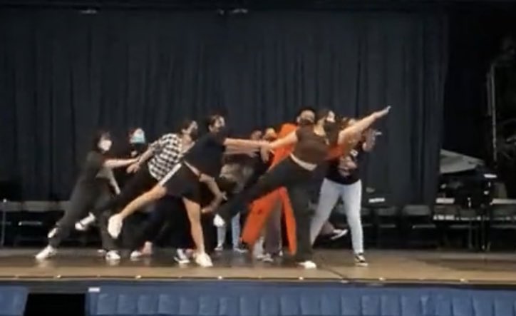 MEHS CHOIRS tweet media