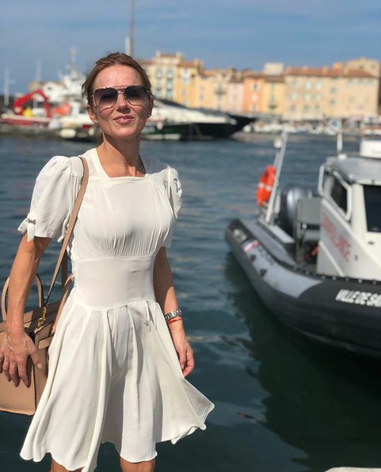 KhrisTHM's tweet photo. June 18,2019 (st Jean cap Ferrat/France) #GeriHorner #GeriHalliwell #GingerSpice #2010s #SpiceGirls #France #stjeancapferrat #holiday https://t.co/QsVPjWzBmv