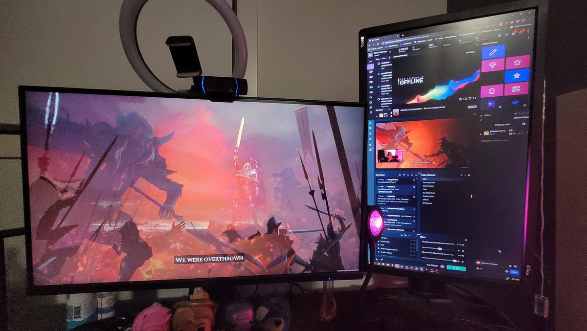 _B4byCakes's tweet photo. Managed to squeeze an extra screen onto the side of my desk to help with streaming and other stuff ~ 

#twitchaffiliate #twitchstreamer #overwatchthirst #overwatch #dva #tracer #vrising #streamer #gamingstreamer #ausstreamer #gamergirls #pc https://t.co/zdERbeHVn7