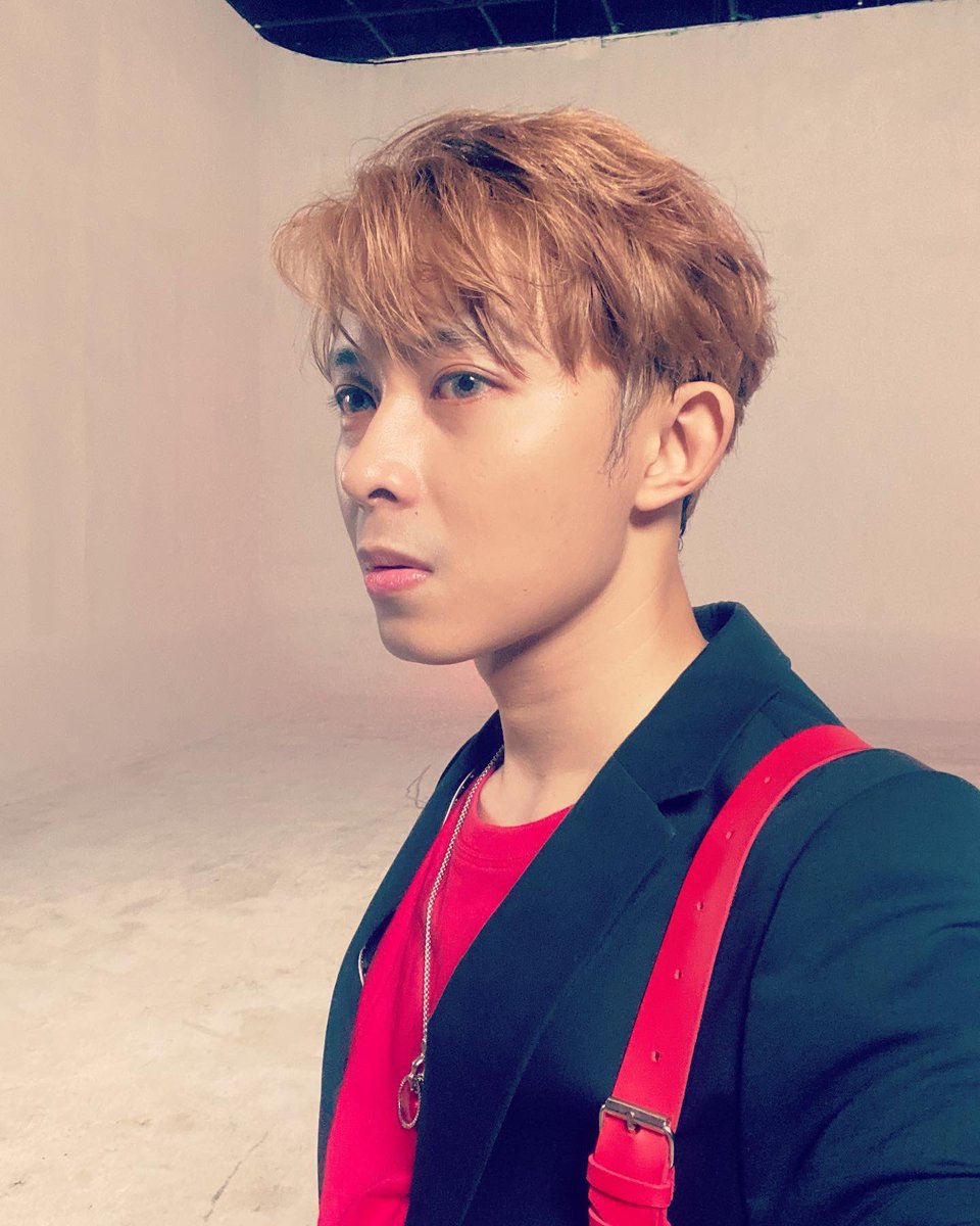 scsentertain's tweet photo. #JEREMY #JEREMY_NEVEL
#NEVEL Number One (Remix) out ,Please Share,Like, and comment 😍 https://t.co/LmnZTvaBD6
@official_nevel
#LIVEN #nevelnumberoneremix #nevelnumberone #ipop #boygroupindonesia #idol #inapop https://t.co/8geHhj5pGg